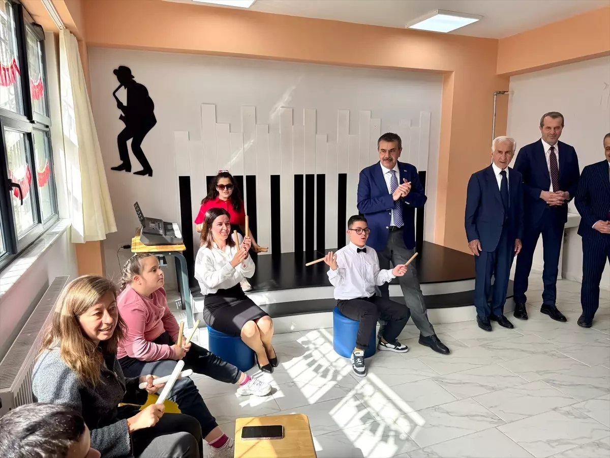 Milli Eğitim Bakanı Tekin, Kocaeli'de okul açılışına katıldı Açıklaması