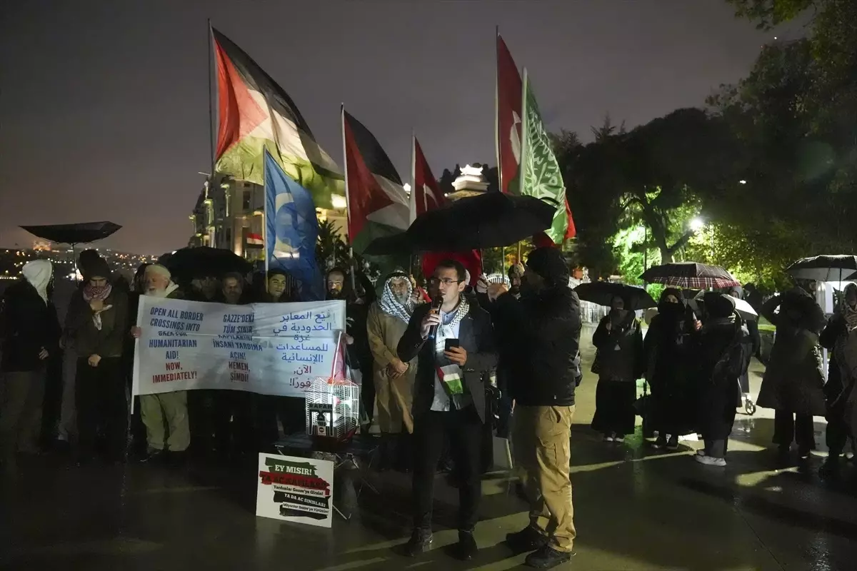 Gazze İçin İnsani Yardım Eylemi: Mısır Konsolosluğu Önünde Protesto