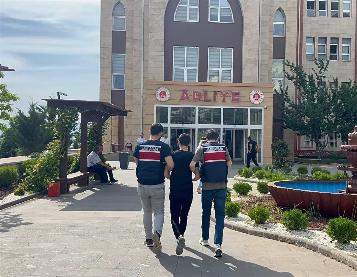 Kahramanmaraş'ta Motosikletle Sürüklenen Köpek Olayı: Sürücüye Ceza!