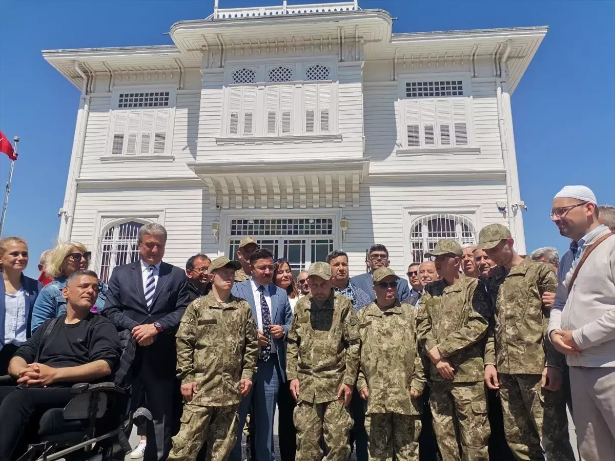 Mudanya'da Özel Gereksinimli Bireylere Temsili Asker Eğlencesi Düzenlendi