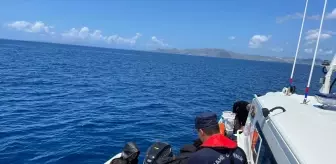 Datça Açıklarında 33 Düzensiz Göçmen Kurtarıldı