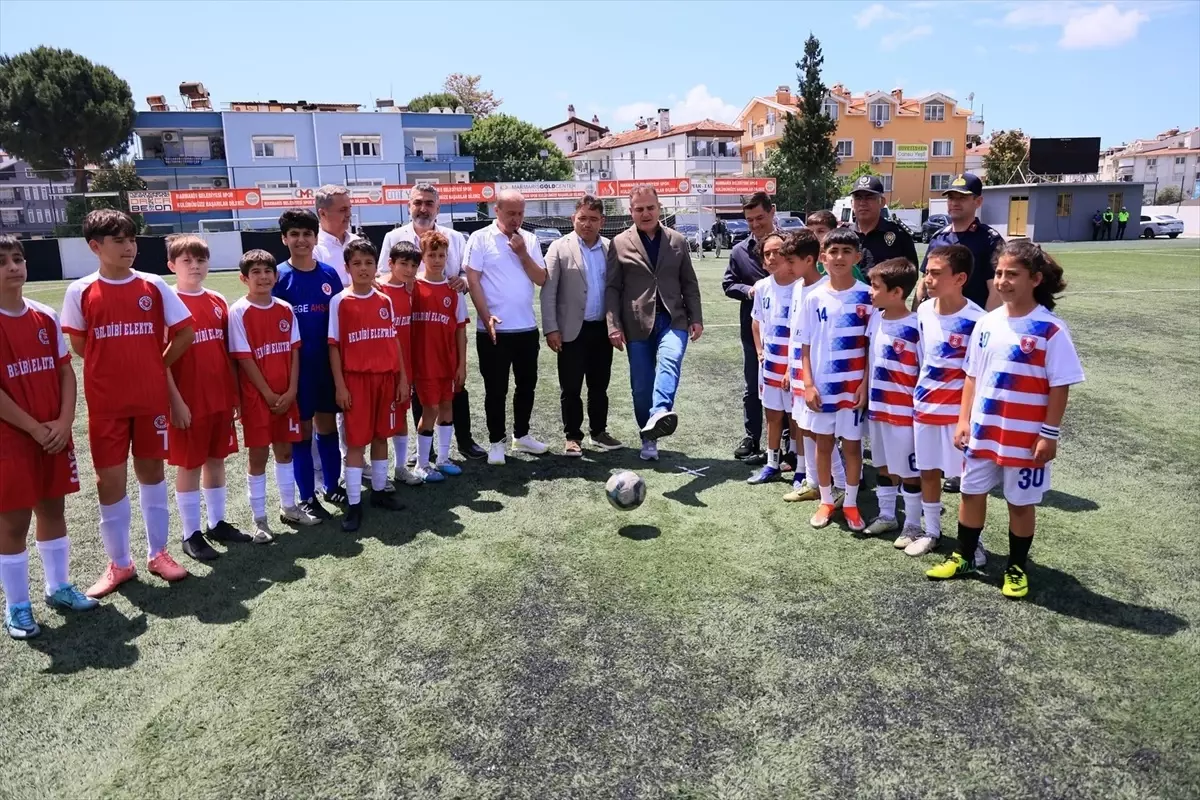 Muğla Valisi Akbıyık, Marmaris Octopus Cup 2025 Futbol Turnuvası'nın Başlama Vuruşunu Yaptı