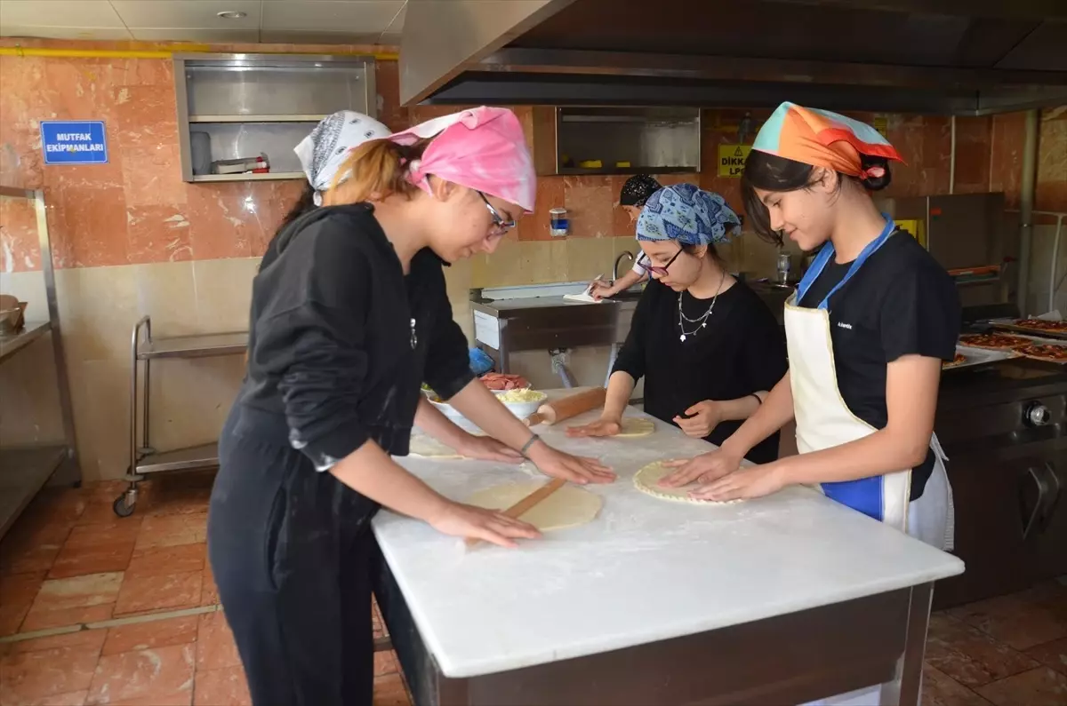 Muş'ta Aşçılık Kursu İçin Beceri Atölyesi Açıldı