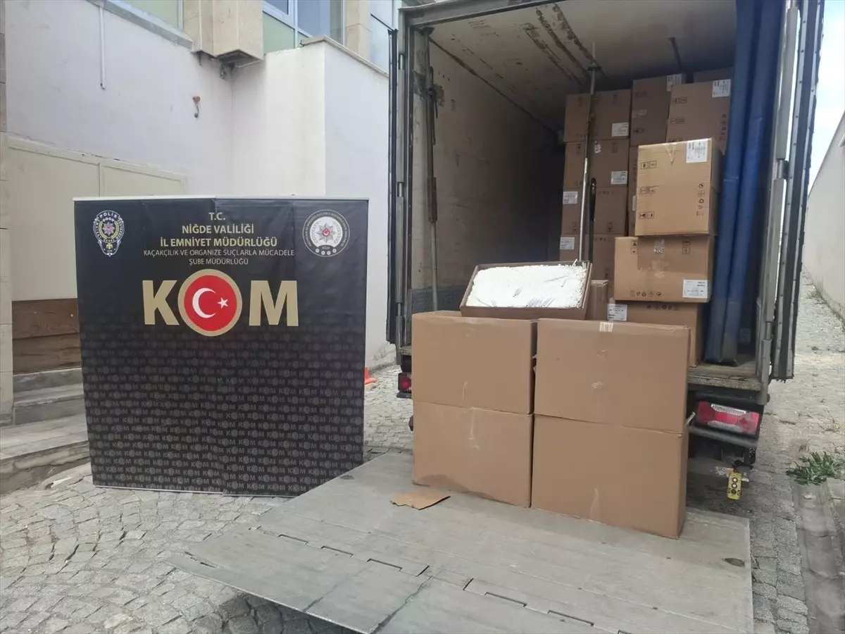 Niğde'de Kaçakçılık Operasyonu: 1 Milyon 50 Bin Dolu Makaron Ele Geçirildi
