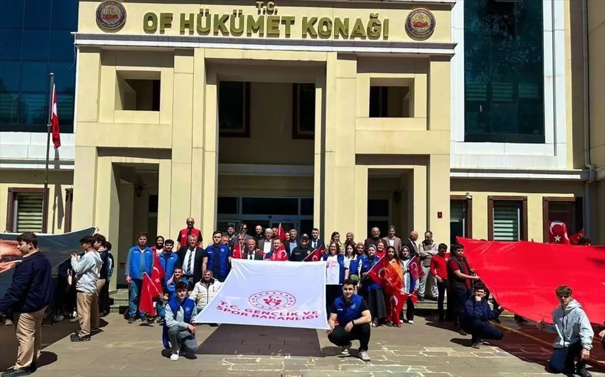 Trabzon'da Gençlik Haftası Yürüyüşü Düzenlendi