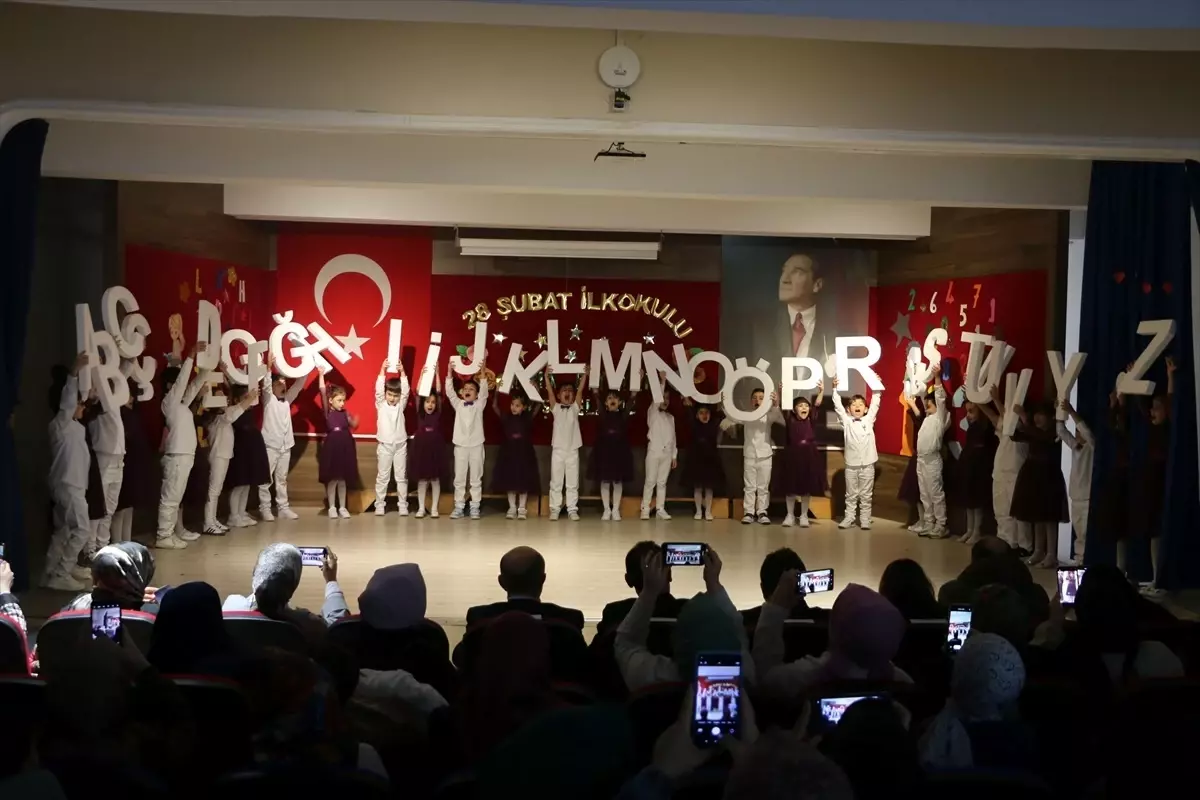 Of'ta 1. Sınıf Öğrencileri İçin Okuma Yazma Etkinliği Düzenlendi