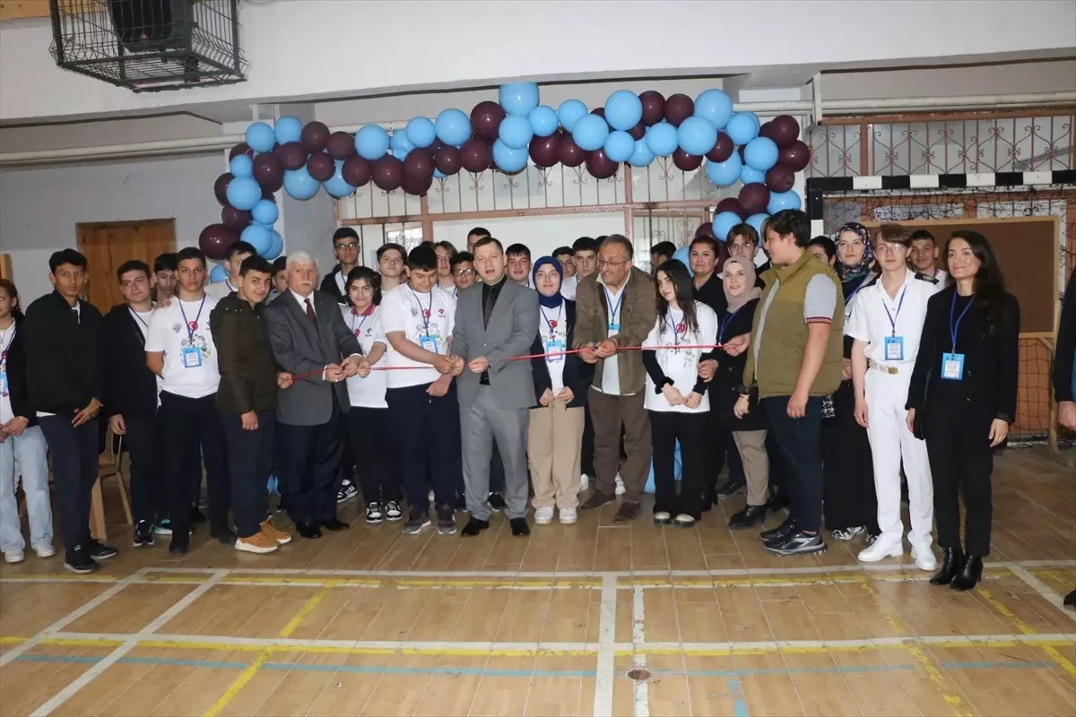 Trabzon'da TÜBİTAK 4006 Bilim Fuarı Açıldı