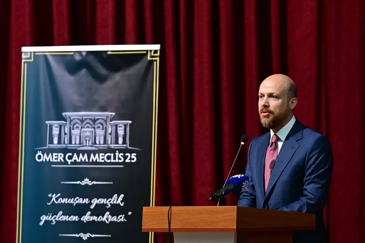 Öğrencilerin katıldığı meclis simülasyon toplantısı İstanbul'da başladı