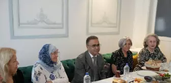 İzmir'de Anneler Günü'nde Öğretmen Anneler Buluştu
