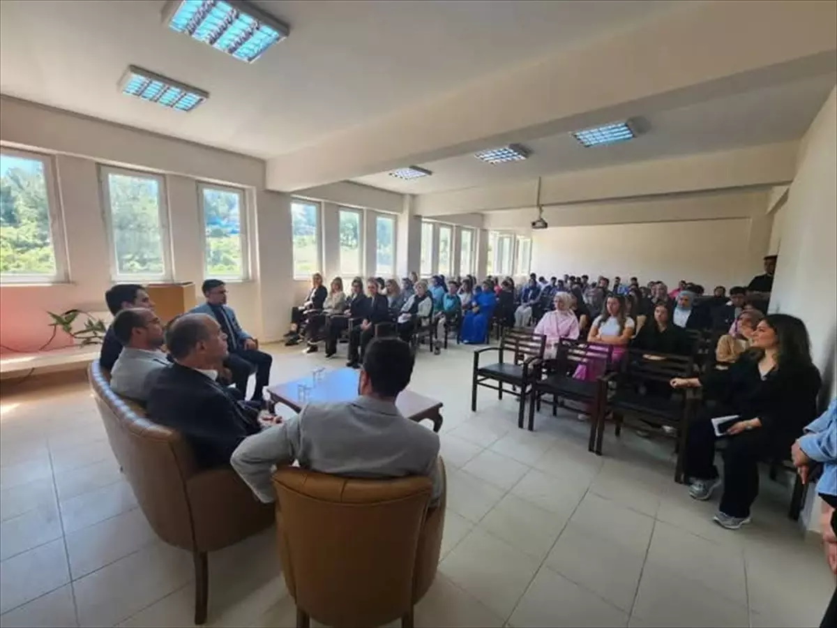 Kaymakam Tuna, Öğrencilerle Kariyer Günlerinde Buluştu