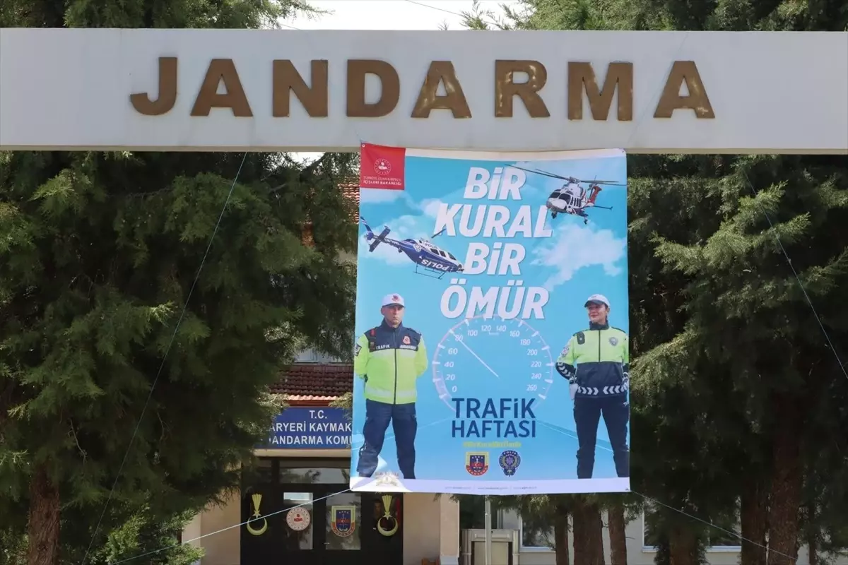 Bilecik'te Jandarmadan İlköğretim Öğrencilerine Güvenlik Eğitimi