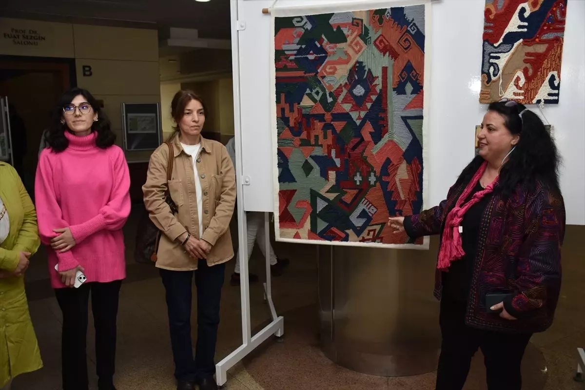 SAÜ'de Geri Dönüşüm ve Sürdürülebilirlik Temalı Sergi ve Panel