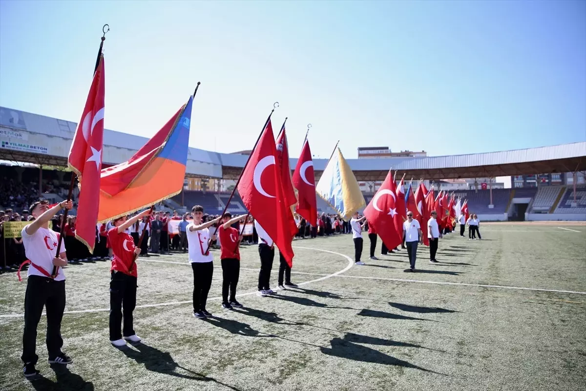 Sakarya ve çevre illerde 19 Mayıs Atatürk'ü Anma, Gençlik ve Spor Bayramı kutlandı