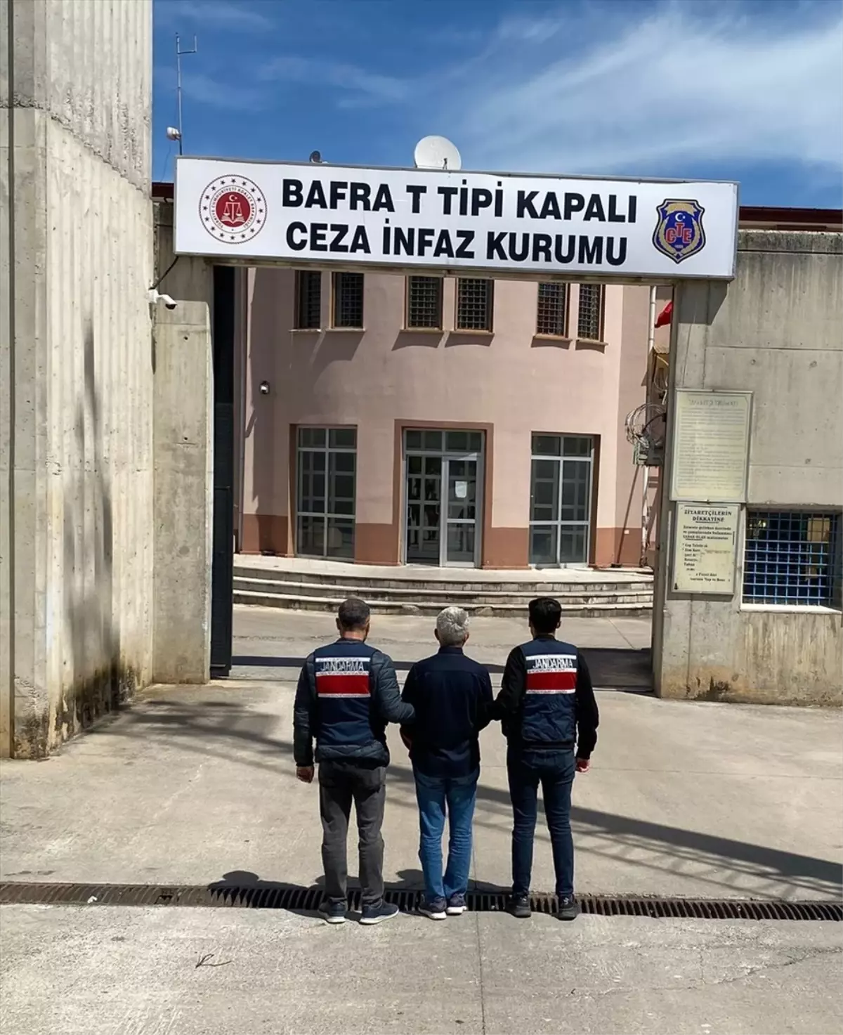 Eski Tümgeneral Ahmet Cural, FETÖ Üyeliğinden Hüküm Giyerek Cezaevine Gönderildi