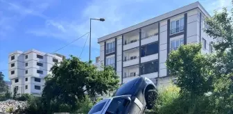 Samsun'da İstinat Duvarından Düşen Cipte 2 Kişi Yaralandı