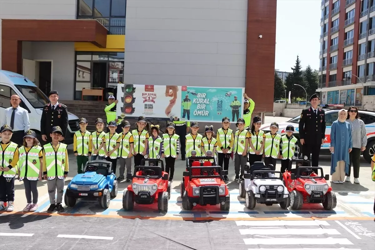 Samsun'da Jandarma Kırsal Okullarda Trafik Eğitimi Verdi