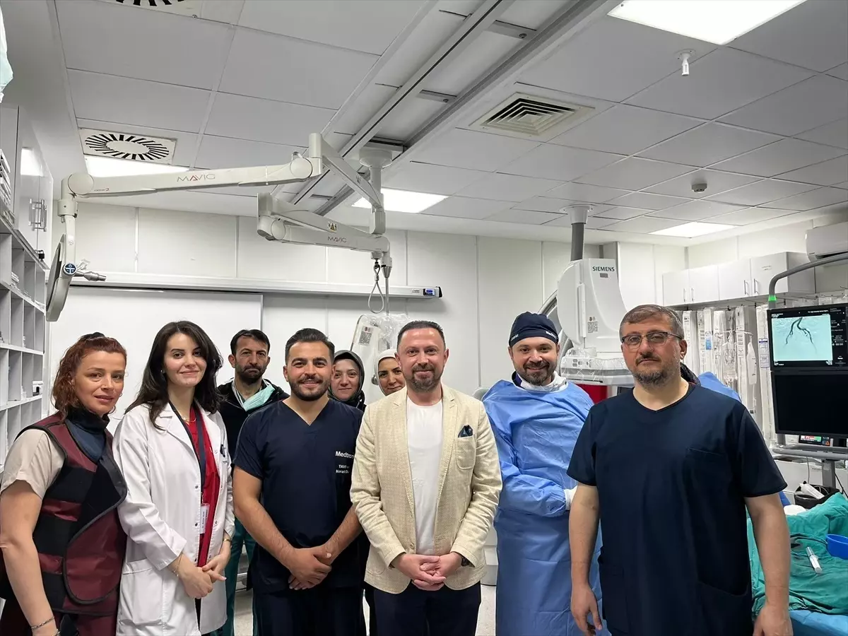 Kardiyologlar Samsun'da Canlı Ameliyat İzledi
