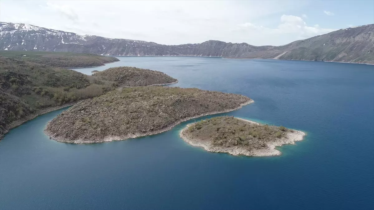 Bitlis Beş Minare Uluslararası Film Festivali'nde Sanatçılardan Tarihi Mekan Ziyareti