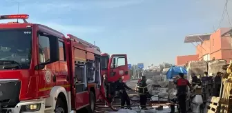Şanlıurfa'da Depoda Yangın Çıktı