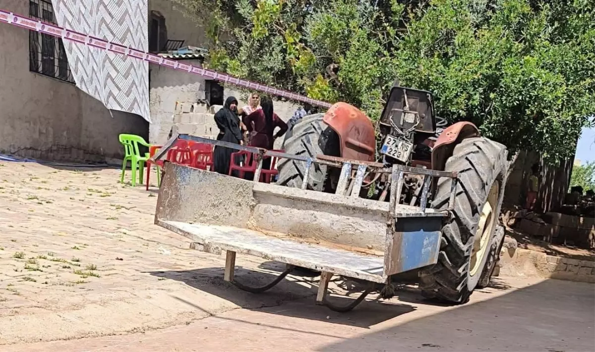 Traktörle oynayan 2 yaşındaki çocuk, 1 yaşındaki kuzenini ezdi