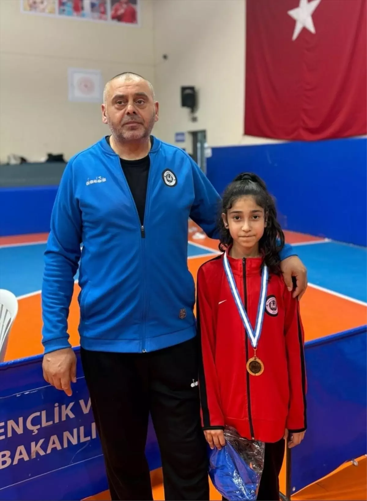Zeynep Ela Öztürk, Karate Turnuvasında Bölge Birincisi Oldu