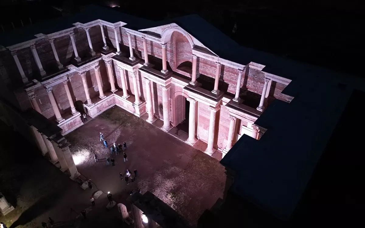 Sardes Antik Kenti'nde Gece Müze Deneyimi Başlıyor