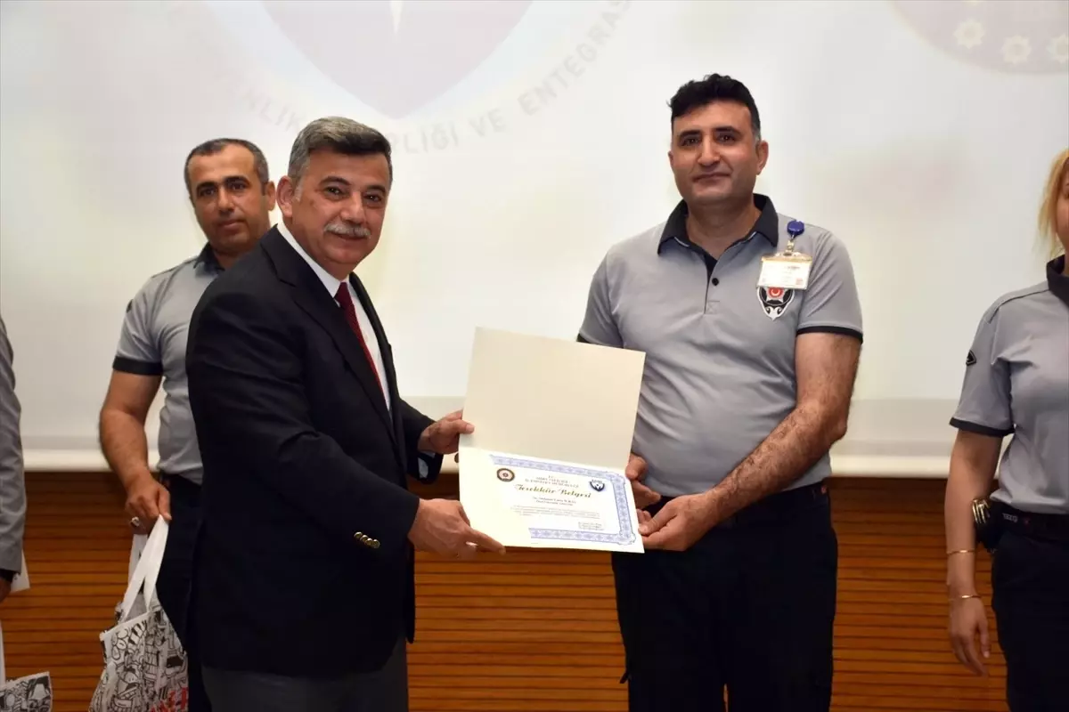 Siirt'te 24 Güvenlik Görevlisine Teşekkür Belgesi