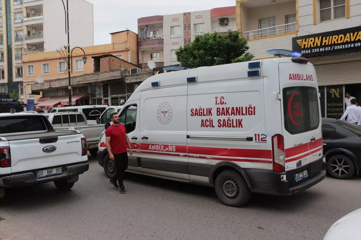 Cizre'de Bıçaklı Kavga: 2 Yaralı