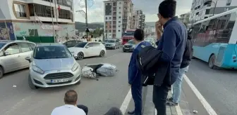 Sivas'ta Otomobil ile Motosiklet Çarpıştı: 1 Yaralı