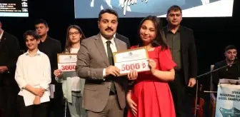 Sivas'ta ses yarışmasında birinci olan öğrenci ödülünü LÖSEV'e bağışladı