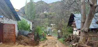 Koyulhisar'da Şiddetli Yağışlar Sel Felaketine Yol Açtı