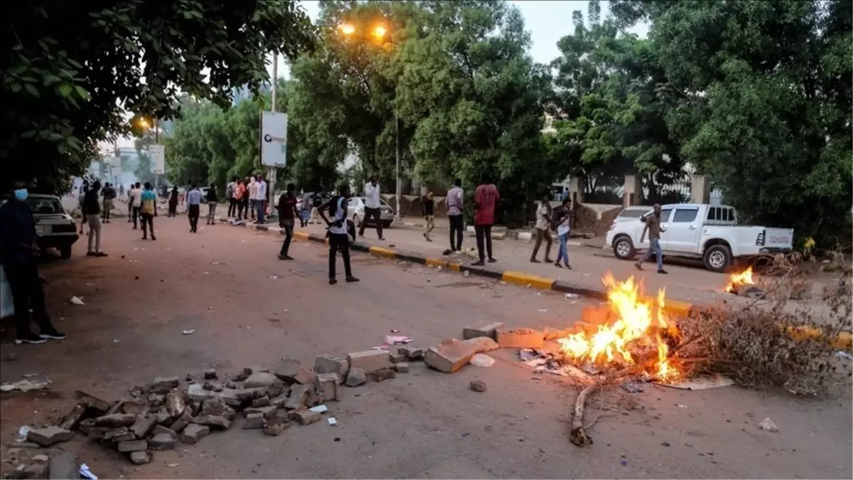 Sudan'da ihlaller derinleşirken krizi bölgeye yayma girişimleri artıyor