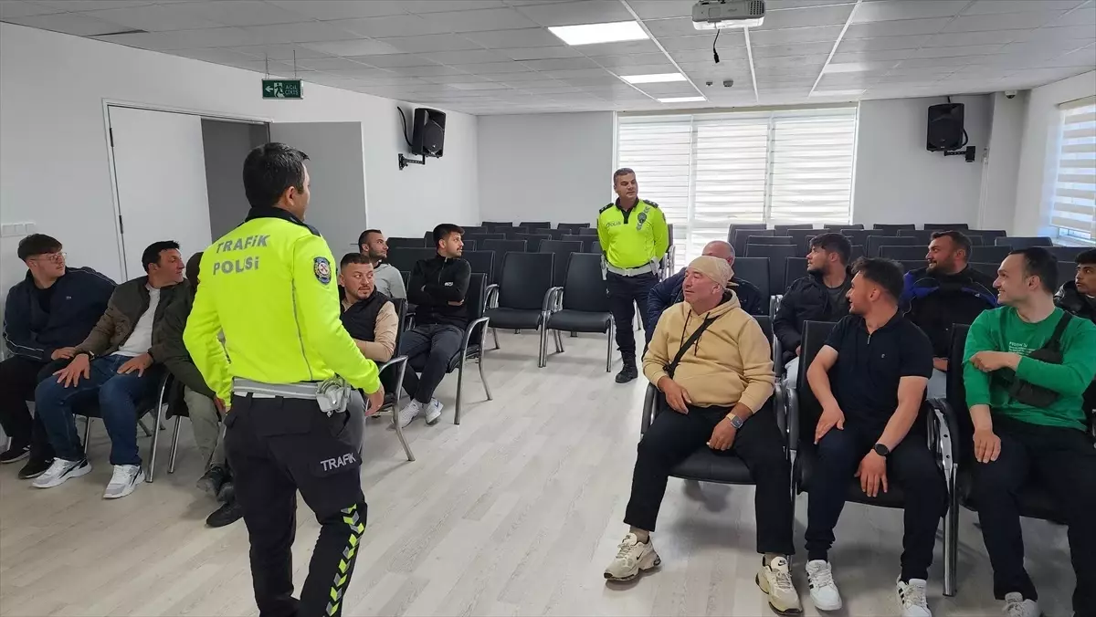 Motosikletli Kuryelere Güvenli Sürüş Eğitimi