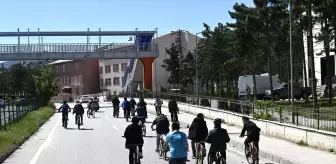 Suşehri'nde Gençlik ve Spor Bayramı Etkinlikleri: Bisiklet Turu Düzenlendi