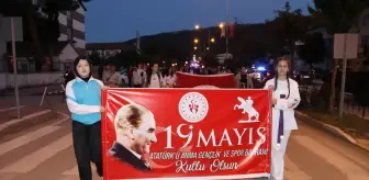 Amasya'da 19 Mayıs Coşkusu: Fener Alayı ve Bayrak Yürüyüşü