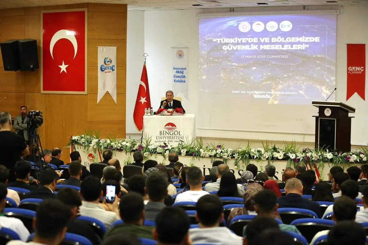 Hulusi Akar: PKK ve YPG Kürtlerin Temsilcisi Değildir