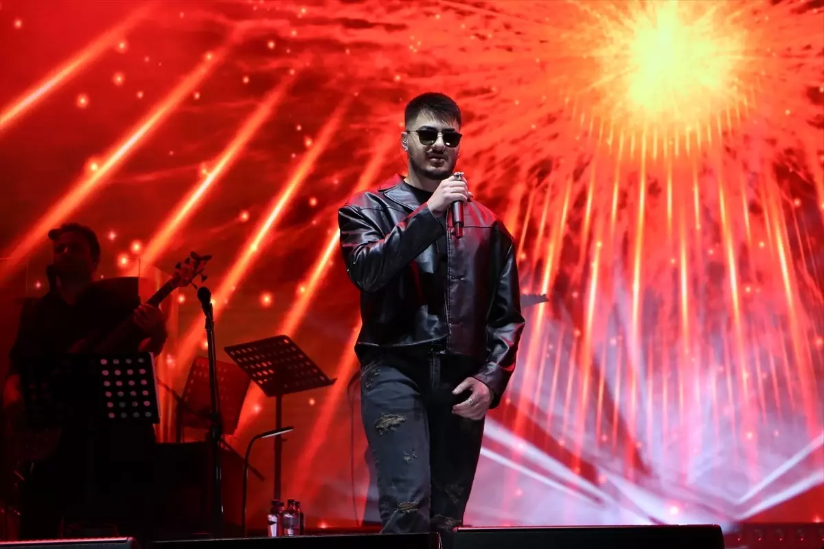 Tekirdağ'da 19 Mayıs Bayramı Konseri: Semicenk Coşturdu