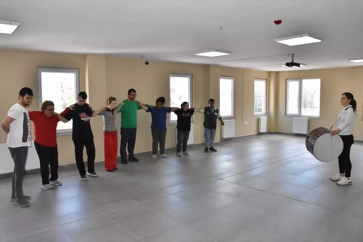 Özel Çocukların Halk Oyunları Ekibi Trakya Şampiyonu Oldu