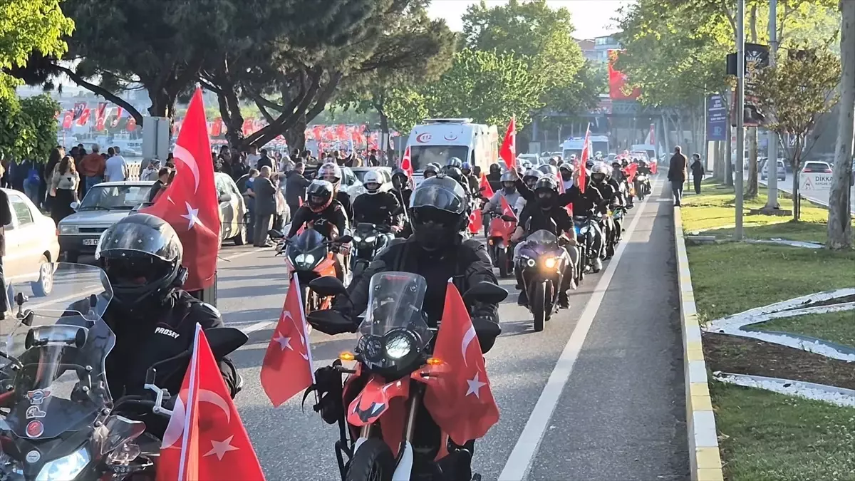 Tekirdağ'da Motosikletliler 19 Mayıs Coşkusunu Yükseltti