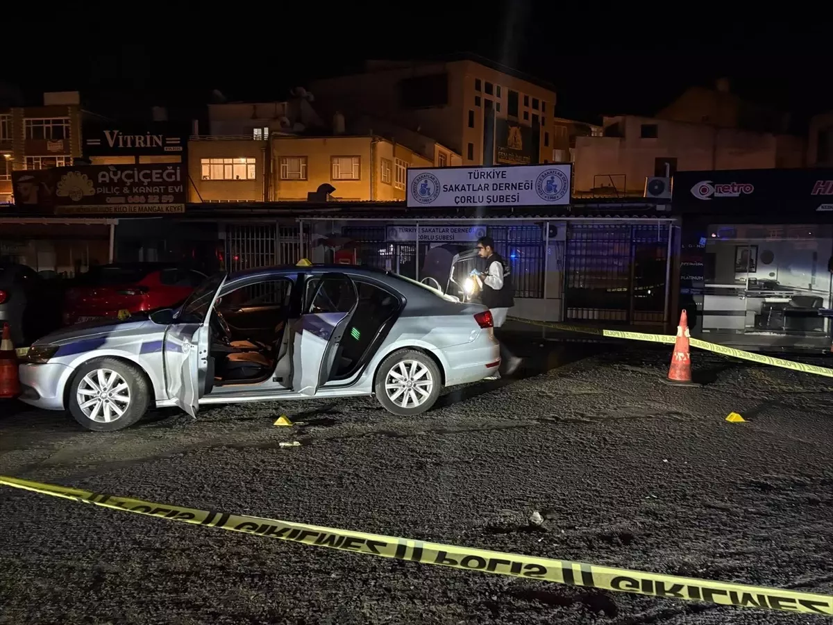 Çorlu'da Otoparkta Düşen Adam, Araç Altında Kalarak Hayatını Kaybetti
