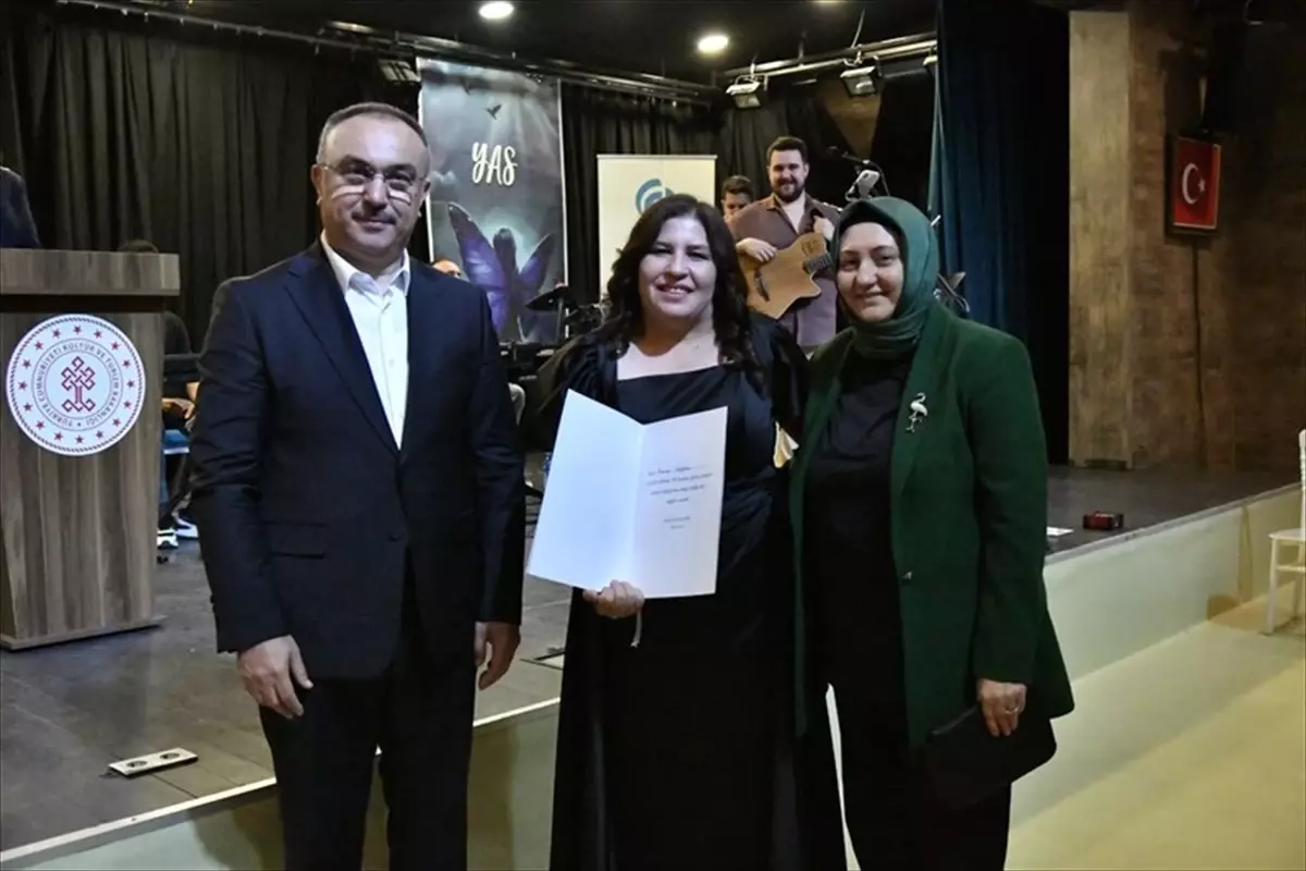 Tekirdağ Valisi, Melike Kubas Öztürk'ün 'Yas' Kitabının İmza Gününde
