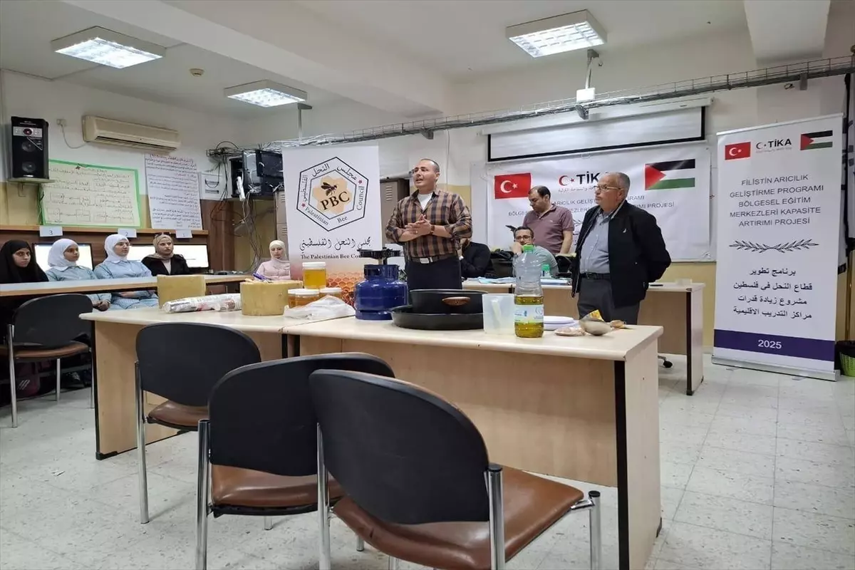 TİKA, Filistin'de Arıcılık Sektörünü Geliştiriyor