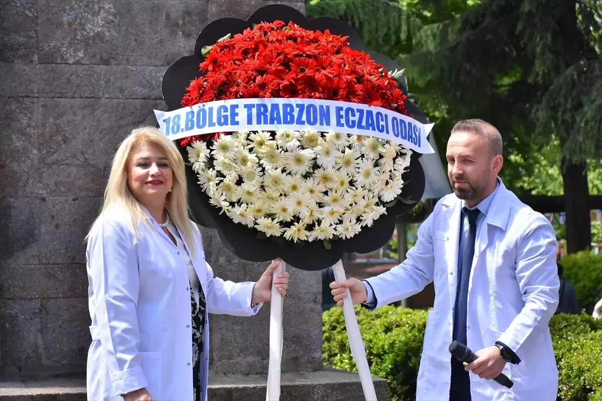 Trabzon'da 14 Mayıs Bilimsel Eczacılık Günü Töreni Düzenlendi