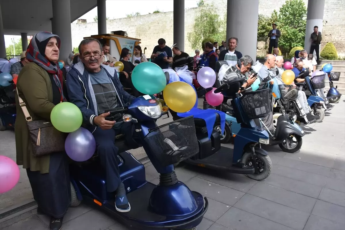 Trabzon'da Engelli Bireylere Tekerlekli Sandalye ve Medikal Destek