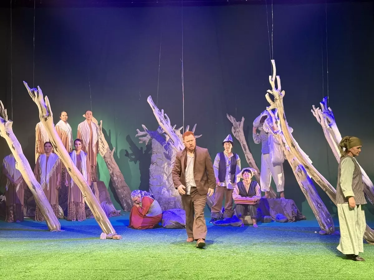 Trabzon'da 25. Uluslararası Karadeniz Tiyatro Festivali Rüzgarı