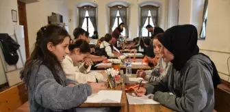 Uluslararası Karadeniz Tiyatro Festivali'nde Kostüm Tasarımı Atölyesi Yapıldı