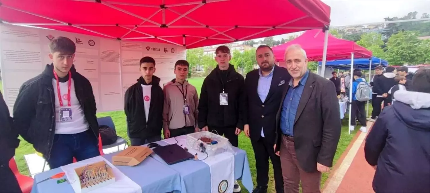 Trabzon'da Bilim Fuarı'nda Öğrenci Projeleri Sergilendi