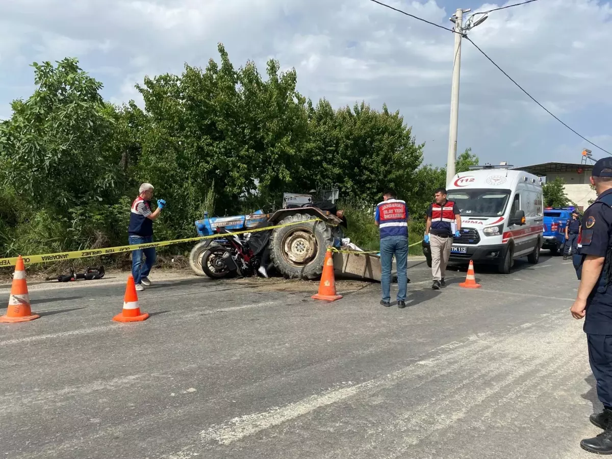 Aydın'da Traktör ve Motosiklet Çarpıştı: 3 Ölü