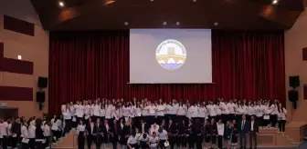 Hemşirelik Haftası'nda Forma Giyme Töreni Düzenlendi