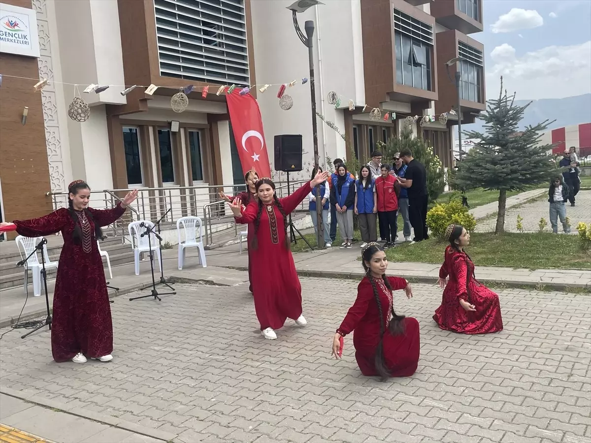 Bolu'da Türk Dünyası Kültür Buluşması Düzenlendi